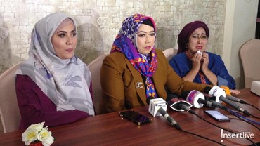 img-title Elma Theana Bantu Seorang Ibu Bertemu Anak, Laksmi Pamuntjak