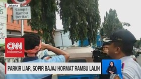 Parkir Liar, Sopir Bajaj Hormat Rambu Lalin