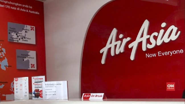 Penumpang AirAsia program terbang gratis 'Super+ Pass' mengeluhkan mahalnya pembayaran komponen penerbangan sebulan terakhir ini.