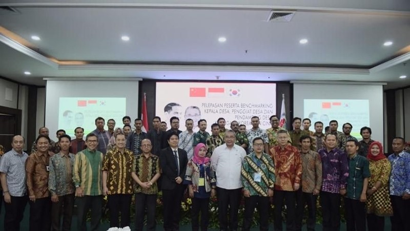 Studi banding ke luar negeri diharapkan dapat meningkatkan kompetensi dan memunculkan inovasi dalam pengelolaan dan pembangunan desa.