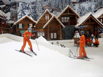 Serunya Bermain Ski di Trans Snow World