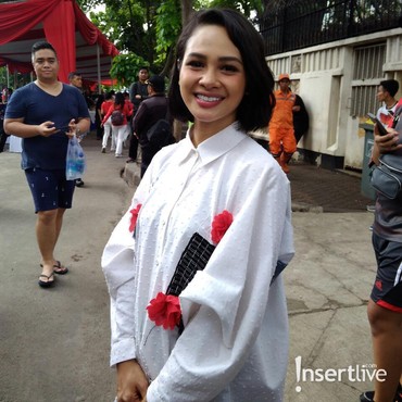 Cara Sederhana Andien Ajarkan Charity pada Anak Sejak Dini