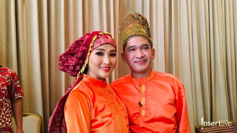 Memasuki usia kehamilan ketujuh bulan, Sarwendah dan Ruben Onsu ternyata belum mengcek jenis kelamin anak.