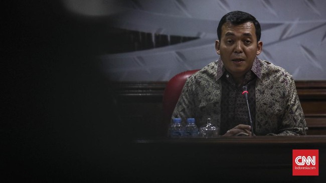 Direktur Utama Krakatau Steel Silmy Karim mendaftar sebagai Direktur Jenderal Imigrasi Kementerian Hukum dan Hak Asasi Manusia.
