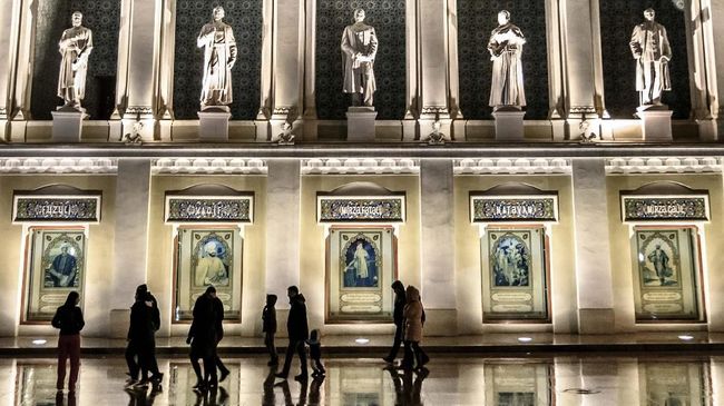 Wisata di museum tak melulu berkesan tua atau membosankan, karena semakin banyak pameran interaktif yang digelar di sana.