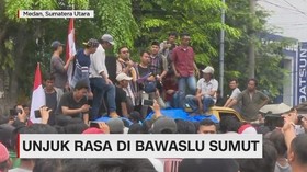 Unjuk Rasa di Bawaslu Sumut