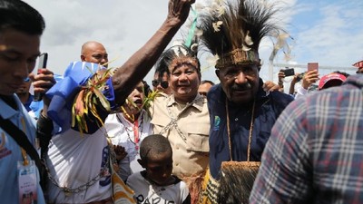 Tim Prabowo mengklaim langkah amnesti lebih tinggi dari dialog yang dijanjikan Ganjar dan Anies terkait mengakhiri konflik di Papua.