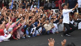 Survei: Tingkat Kepuasan Publik ke Pemerintah Jokowi Menurun