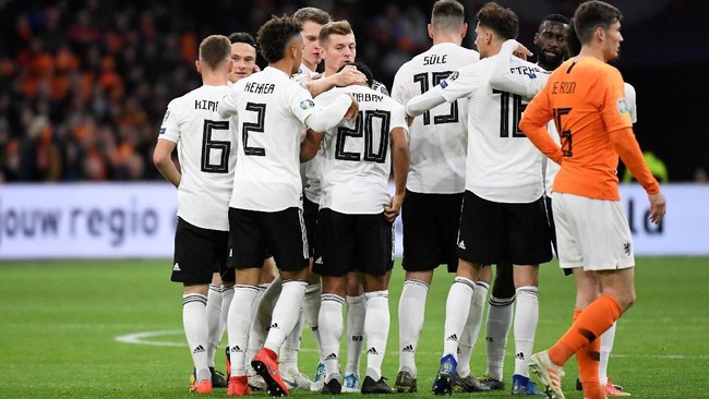 Jerman berhasil mengalahkan Belanda 3-2 pada laga kedua Grup C Kualifikasi Piala Eropa 2020 yang digelar di Johan Cruyff Arena, Minggu (24/3) waktu setempat.