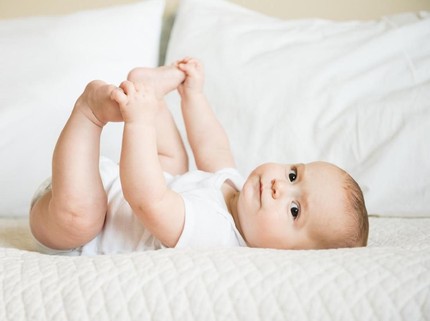 Mempertimbangkan Risiko dan Keuntungan Sunat pada Bayi Laki-laki
