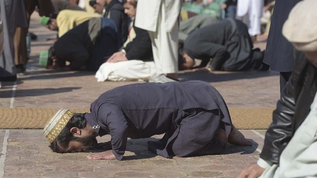 FOTO: Hari-hari Rozi Khan, 'Tyrion Lannister' dari Pakistan