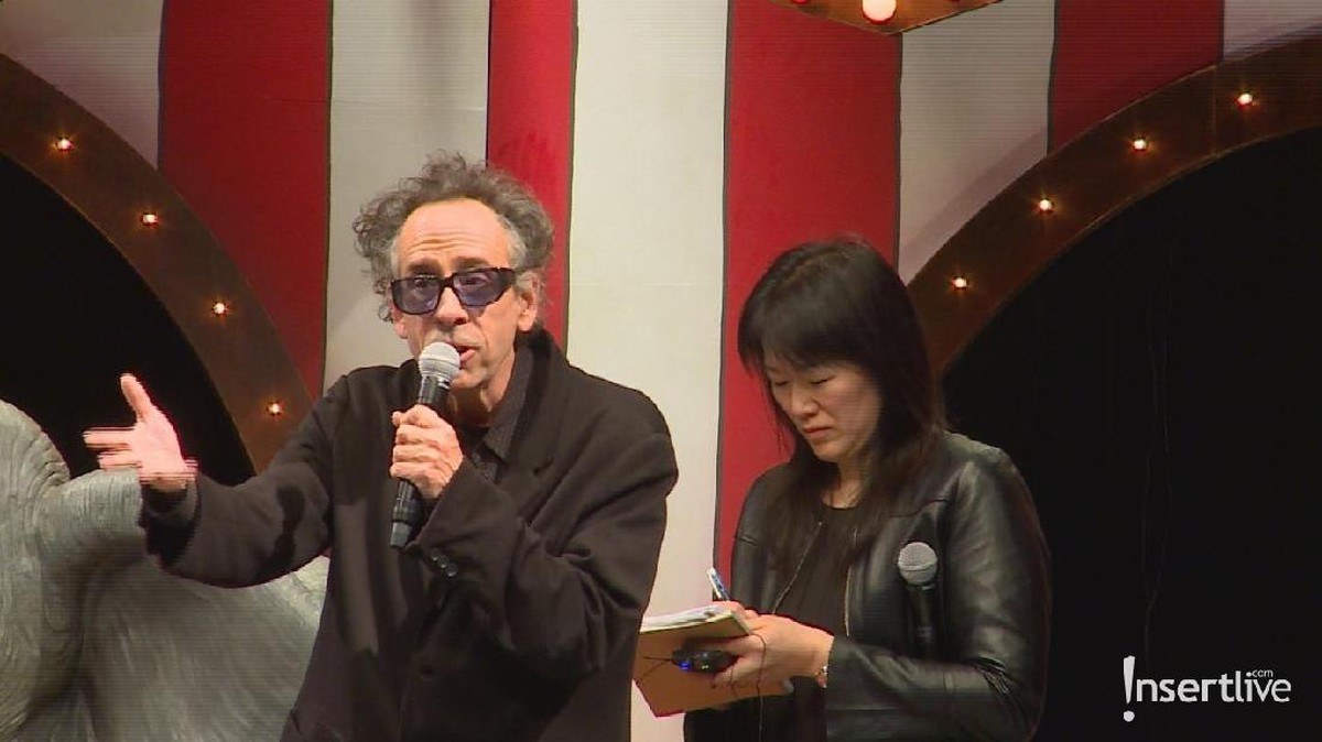 Dumbo segera rilis pada 28 Maret&period; Pemain&comma; kru&comma; dan sutradara pun telah melakukan konferensi pers sekaligus red carpet film live action itu&period; Ini dia keseruannya&period;