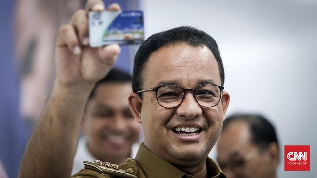 Gubernur DKI Anies Baswedan menyebut tarif MRT harus dipikirkan untuk jangka panjang, jangan hanya diresmikan mendekati pilpres penentuan tarif dipolitisasi.