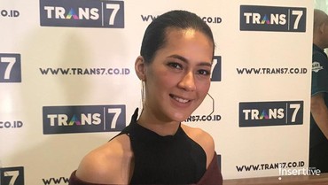 img-title Terjebak dalam Lift Saat di Amerika, Paula Verhoeven Panik Ketakutan