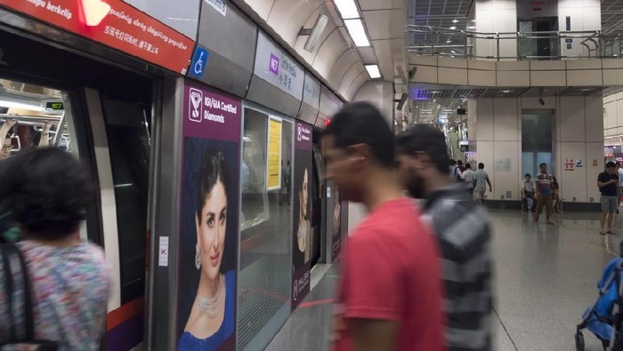 Ilustrasi Denda di MRT Singapura