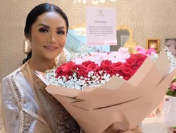 Semua yang Menempel di Tubuh Krisdayanti Bernilai Miliaran Rupiah