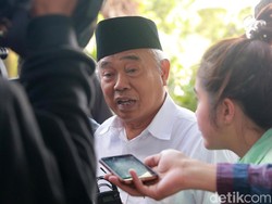 Kisah Kiai Miliarder tapi Dermawan, Suka Memberi Amplop untuk Tamunya