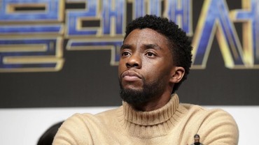 img-title Patung Chadwick Boseman Segera Berdiri di Kota Kelahiran