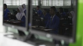 Kemendikbud Ingatkan Sanksi Wali Kota Penolak SKB 3 Menteri