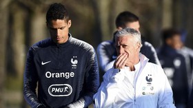 Raphael Varane Pensiun, Tetap Bertahan di Como