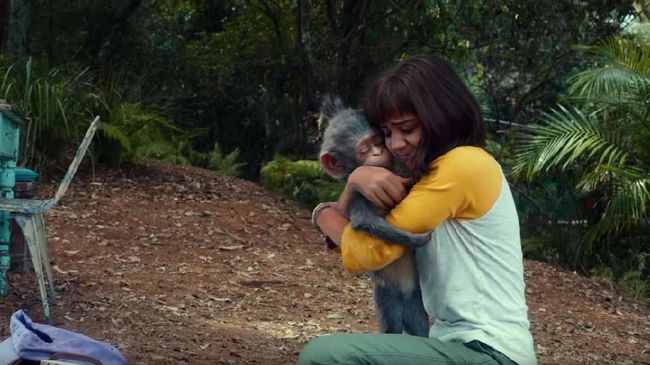 Dora yang 'terpaksa' jadi anak kota menjadi penyelamat ketika ia dan teman-temannya diculik dan dibawa ke hutan demi menemukan 'Lost City of Gold'.