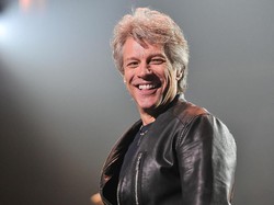 Keyboardis Positif Corona, Jon Bon Jovi Ajak Fans Tulis Lagu Sambil Isolasi Diri