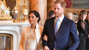 img-title Ratu Elizabeth II Kunjungi Rumah Baru Meghan Markle dan Pangeran Harry