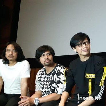 Lirik Lagu Selamat Hari Lebaran - GIGI