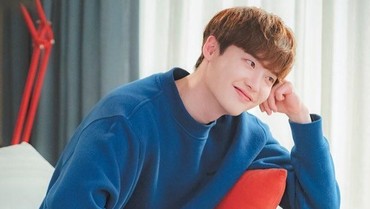 img-title Lee Jong Suk Resmi Keluar Wajib Militer Hari Ini