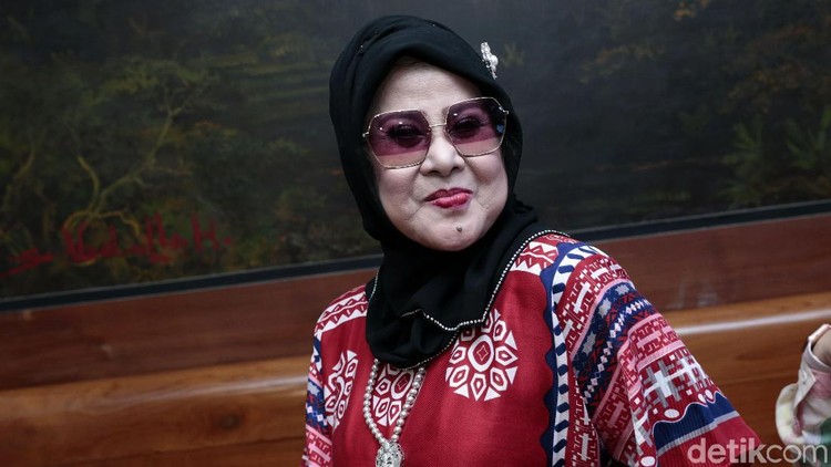 Elvy Sukaesih saat ditemui di kawasan Pasar Minggu.
