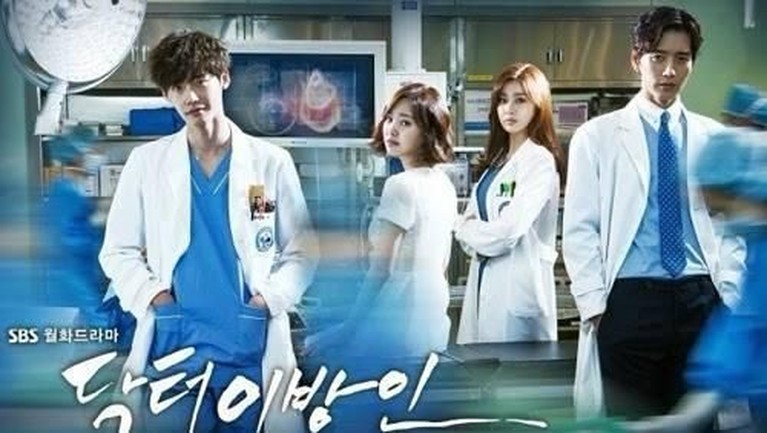 Tayang perdana pada 5 Mei 2014, Doctor Stranger berhasil meraih rating hingga 13,1% berdasarkan AGB Nielsen. Drama bergenre romantis itu juga mendapatkan tiga piala dari ajang penghargaan Korea.