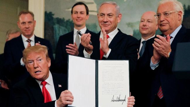 Didampingi Netanyahu, Trump Klaim Golan Milik Israel
