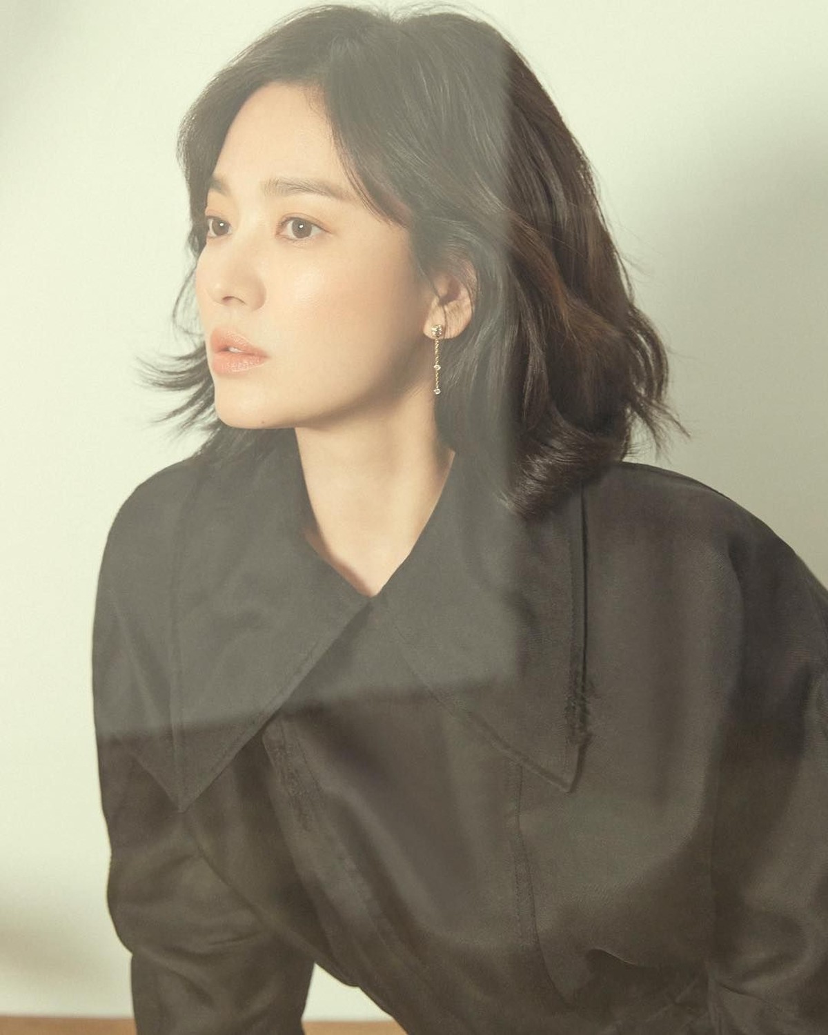 Song Hye Kyo adalah salah satu artis cantik Korea yang memikat banyak orang dengan pesonanya&period; Kecantikannya diakui publik&period; 