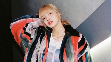 img-title Kilas Balik Perjalanan Karier Lisa BLACKPINK
