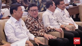 Wiranto Sebut Jokowi Bukan Dewa yang Bisa Larang Azan