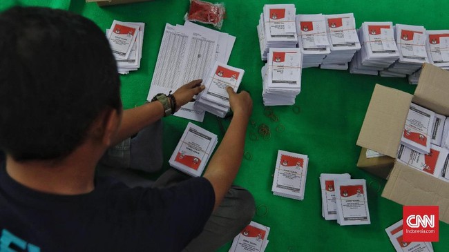 Sekjen PPP mengungkap komunikasi Ketum partainya dengan Ketum NasDem sudah dilakukan akhir Maret lalu, sementara dengan PAN sebelum Ramadan.