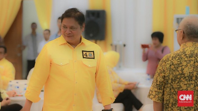 Ketua Umum Golkar Airlangga Hartarto menyebut hal yang wajar mengajukan paket pimpinan MPR dengan komposisi parpolnya sebagai ketua.