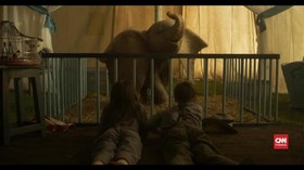 VIDEO: 'Batman' dan 'Penguin' Reuni Berkat Gajah 'Dumbo'