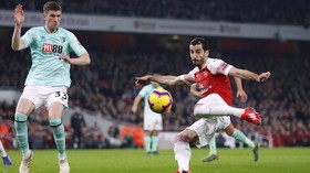 Mkhitaryan Resmi Hengkang dari Arsenal ke AS Roma