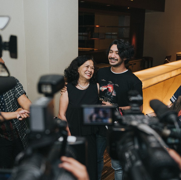 <p>Sang ayah pergi saat bintang film Habibi & Ainun ini masih berusia enam bulan. (Foto: Instagram @officialpilarez)</p>