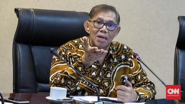 Meski ada seleksi terbuka, KASN menyebut kementerian yang dipimpin oleh kader partai politik belum bebas dari jual beli jabatan karena ada tekanan dari parpol.