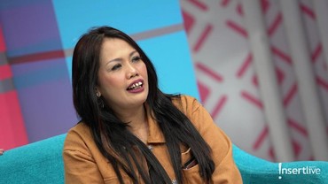 Elly Sugigi & Irma Darmawangsa, Dulu Teman Sekarang Musuh?