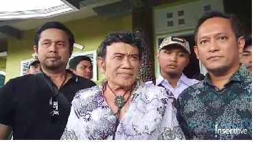 img-title Hukuman Ridho Ditambah, Rhoma Irama: Aneh Bin Ajaib