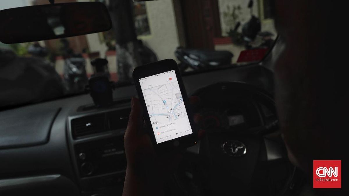 Polisi Selidiki Video Viral Sejoli Mesum di Taksi Online