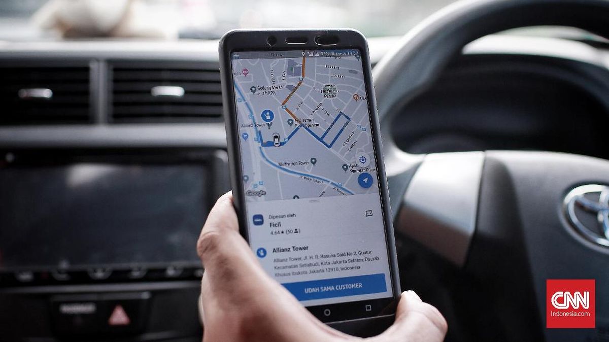 Illustrasi Gocar dan Grabcar. CNN Indonesia/Andry Novelino