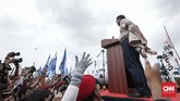 FOTO: Jokowi Sapa Mamuju, Prabowo di Bandung Dua calon presiden hari ini menggelar kampanye terbuka. Jokowi menyapa warga di Mamuju Sulawesi Barat, sementara Prabowo di Kota Bandung, Jabar.