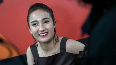 img-title Sule Dikabarkan Dekat dengan Ayu Ting Ting, Naomi Zaskia: I'm Happy For You