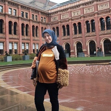 Selamat, Ratna Galih Lahirkan Bayi Kembar