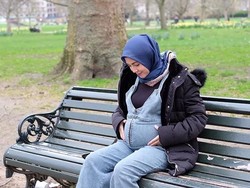 Intip 6 Potret Baby Moon Ratna Galih yang Hamil Anak Kembar