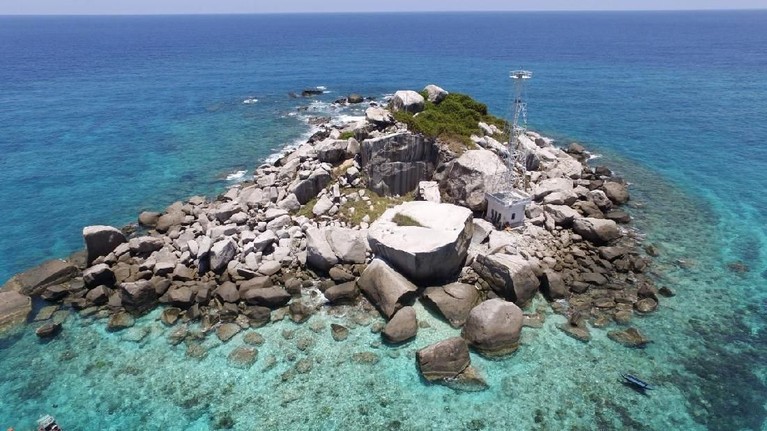 Anambas, Surga Tersembunyi di Perbatasan Indonesia My Trip My Adventure yang tayang Sabtu (30/3) ini akan membawa kita ke Anambas, pulau perbatasan Indonesia dengan Malaysia dan Singapura yang indah nan eksotik.